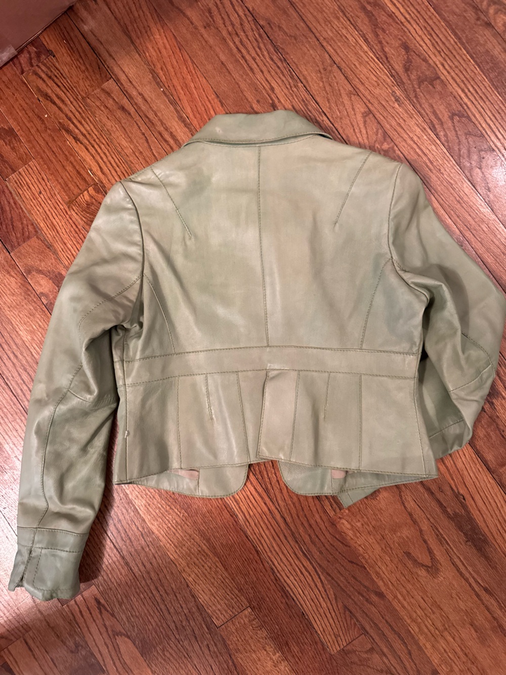 Vintage Wilsons Leather Women's Light Green Button-Front Leather Jacket - Picture 2 of 7